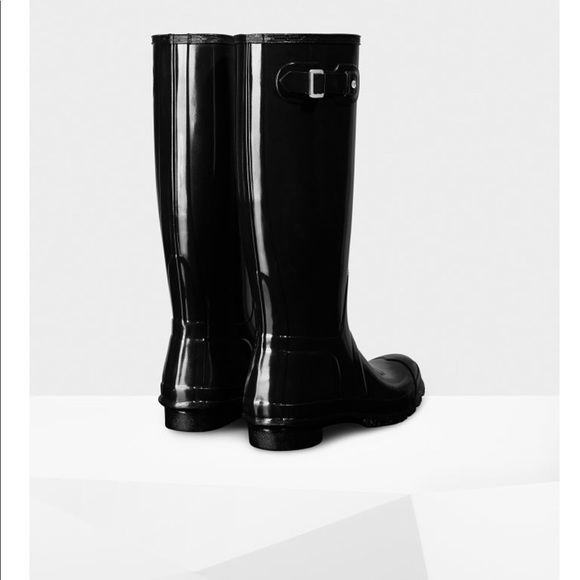 Black size 5 glossy hunter boots, like new! - Picture 5 of 5